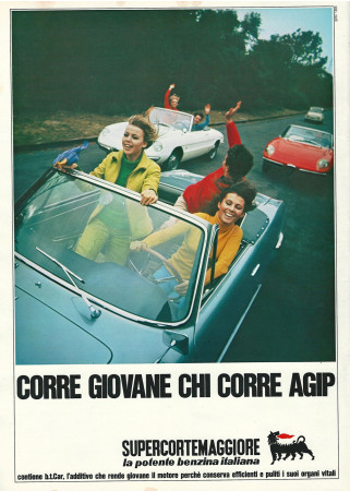 Anni '60 * Pubblicità Originale "Supercortemaggiore La Potente Benzina Italiana,Corre Giovane Corre Agip" in Passepartout